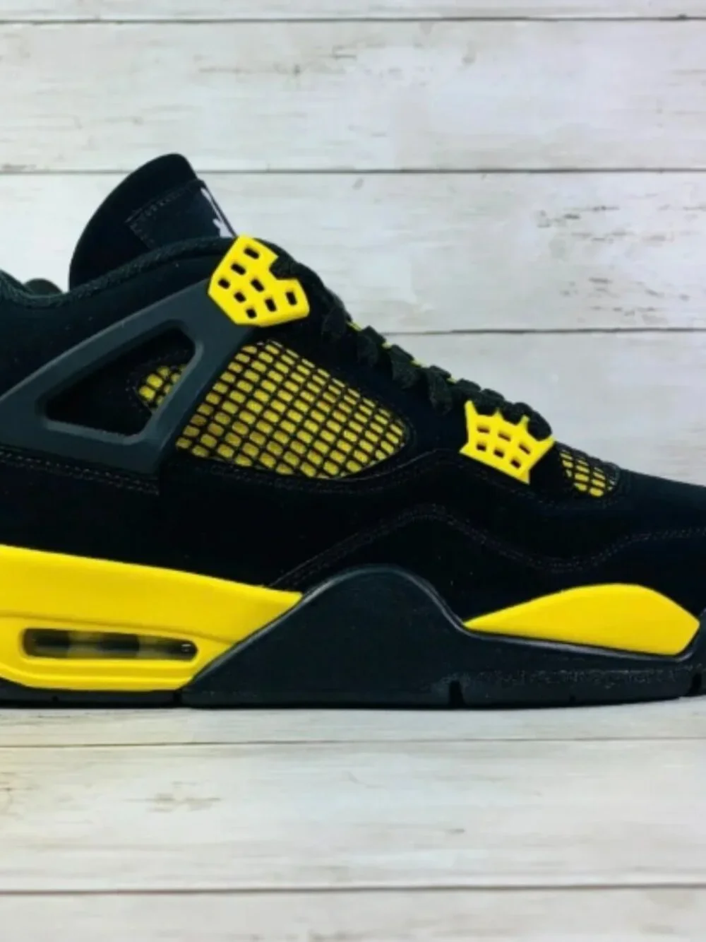 New Nike Air Jordan 4 Retro Thunder 2023 Black Yellow